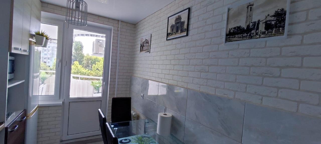 Large Apartment Near The Airport And City Center Chisinau Exterior photo
